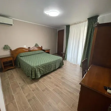 コルテーゼ 2* パレルモ